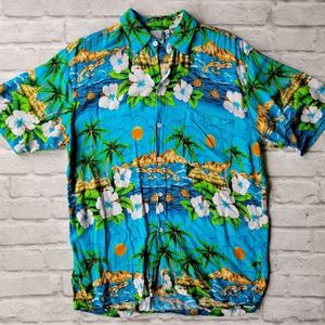 Just Cruising Button down. Tropical button-down top size Large